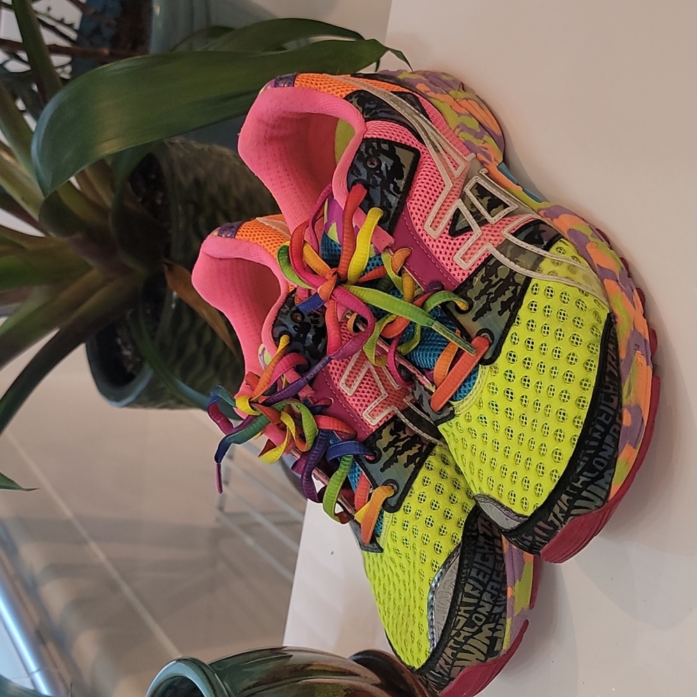 Asics Gel Noosa tri 8 size 8.5 womens